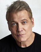 Holt McCallany
